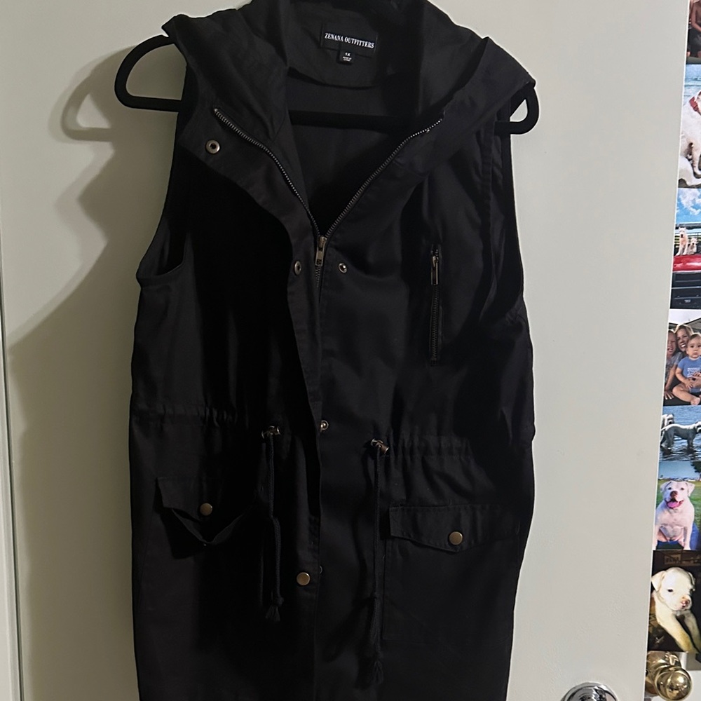 Zenana Outfitters Black Hooded Vest